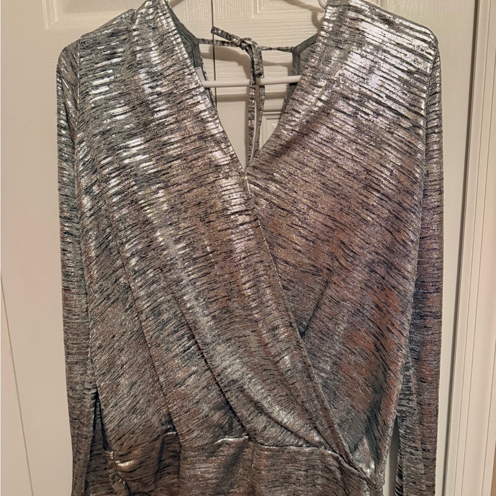 NWT Veronica M. Shiny Silver Top for NYE! Sz L
